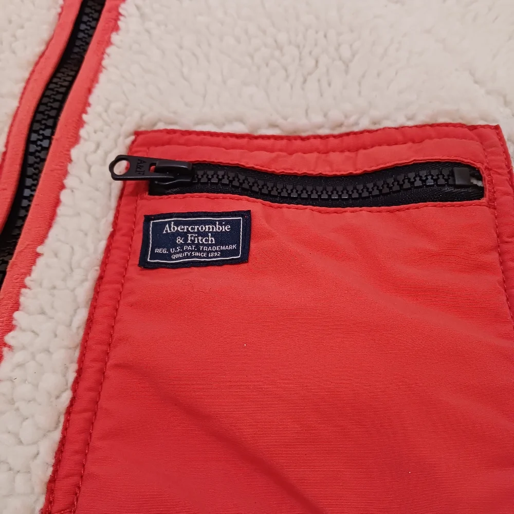 Abecrombie & Fitch Retro Faux Fur Heavy Sweater size Small for Men Unisex - Picture 4 of 11